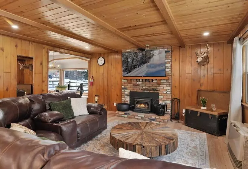 Brunos Cabin #2288