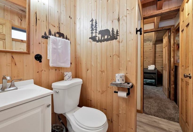 Fox & Bears Retreat #2190