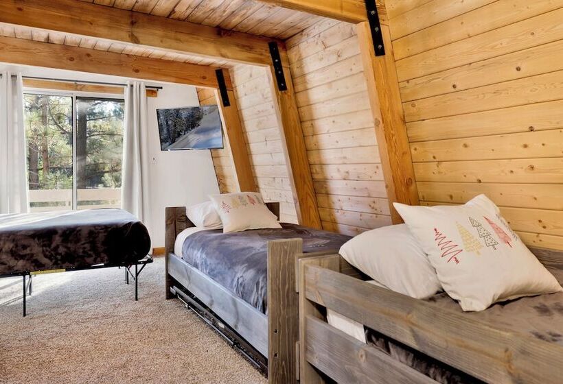 Fox & Bears Retreat #2190