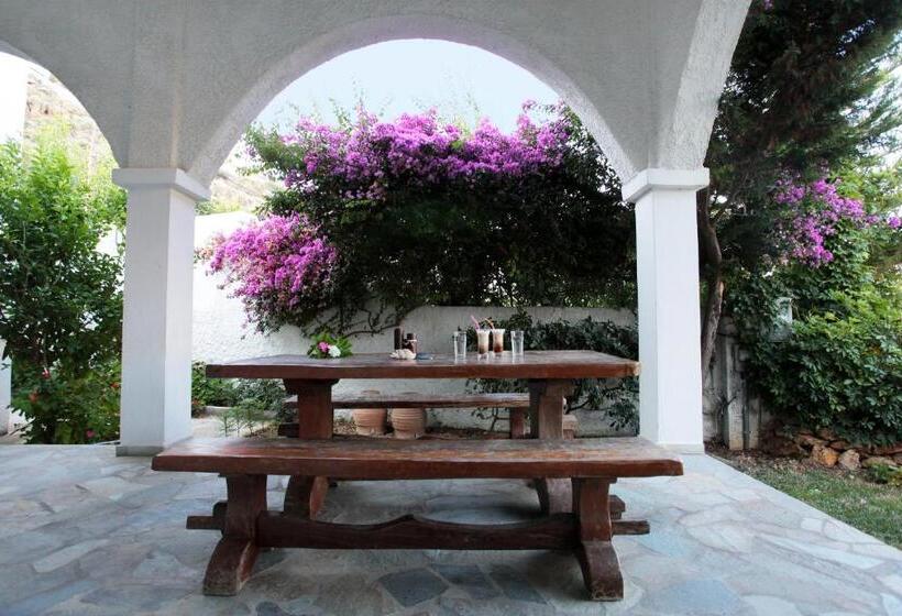 Отель Achilleion