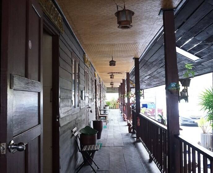 酒店 Innlhong Home Lampang