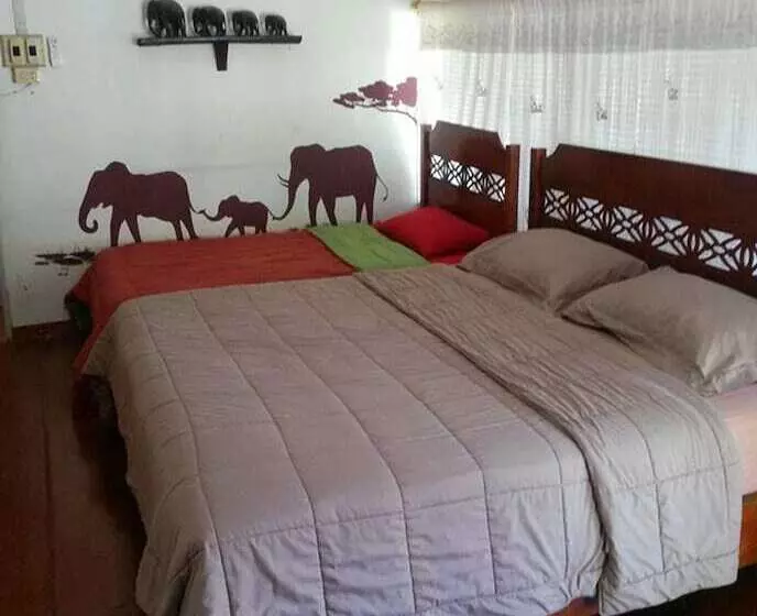 ホテル Innlhong Home Lampang