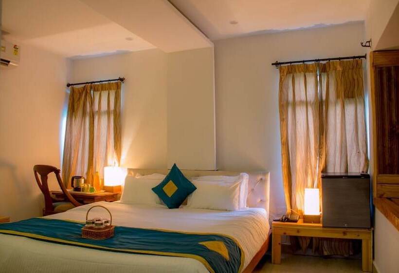 فندق Master Farms Resort, Zirakpur