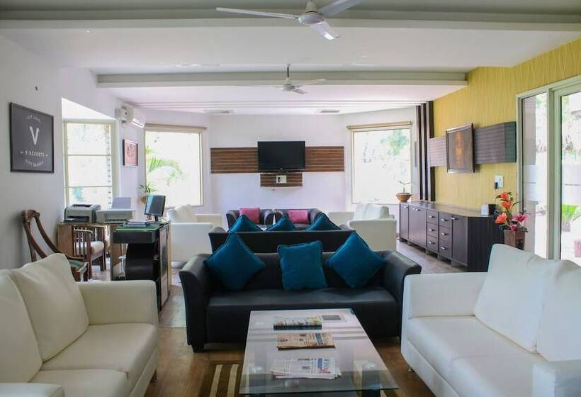 فندق Master Farms Resort, Zirakpur