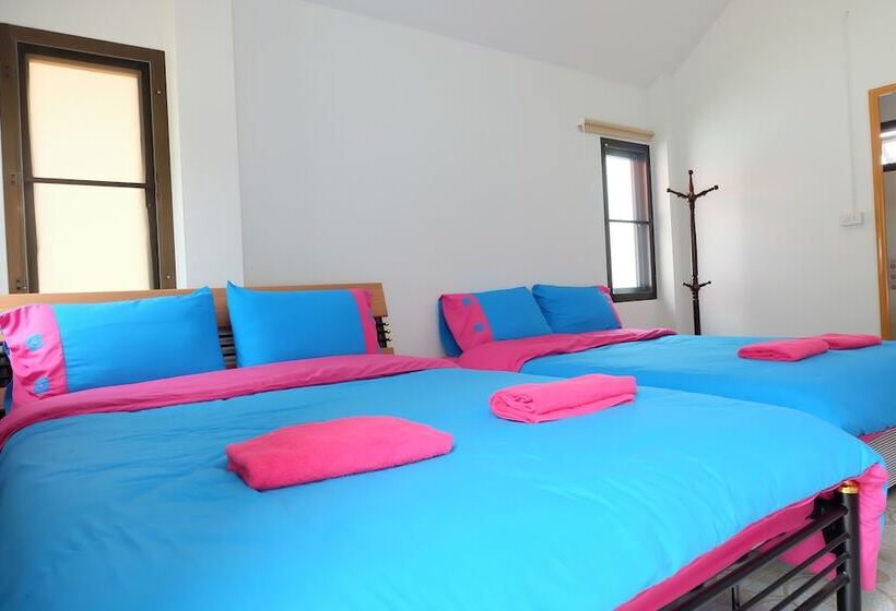 Hotel Moonshadow Resort