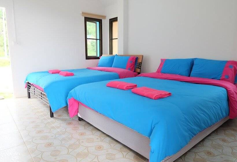 Hotel Moonshadow Resort