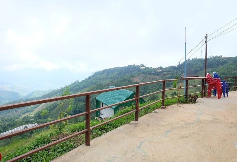 Hotel Moonshadow Resort