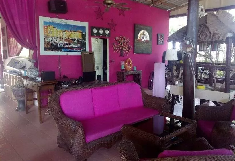 ホテル Saint Tropez Resort