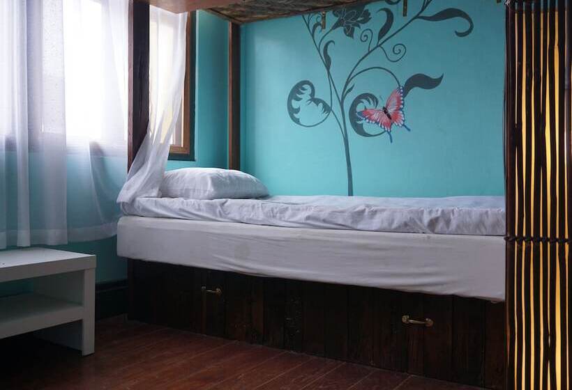 Hug At Home   Hostel