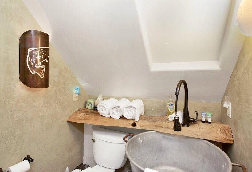 Maltby Modern Log Cabin #2307