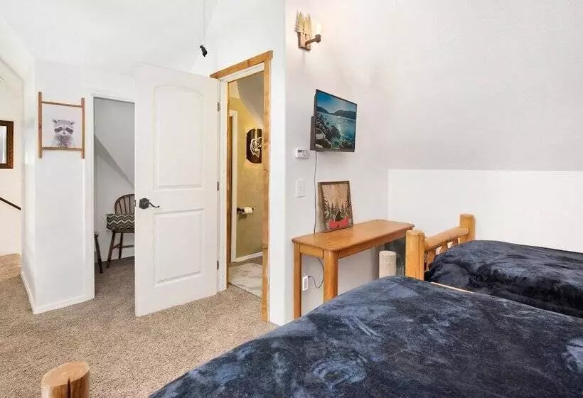 Maltby Modern Log Cabin #2307