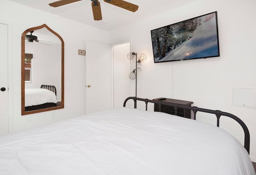 Maltby Modern Log Cabin #2307