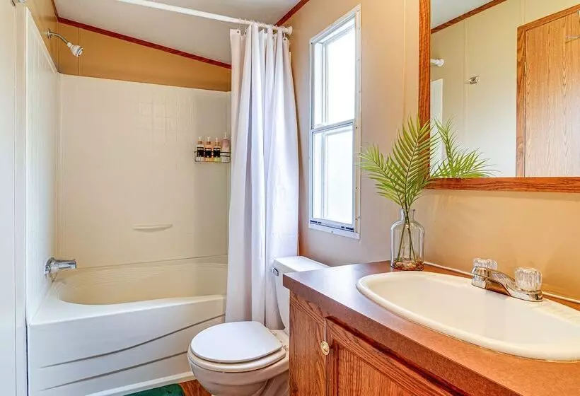 Nancy Cabin W/ Fire Pit Near Lake Cumberland!