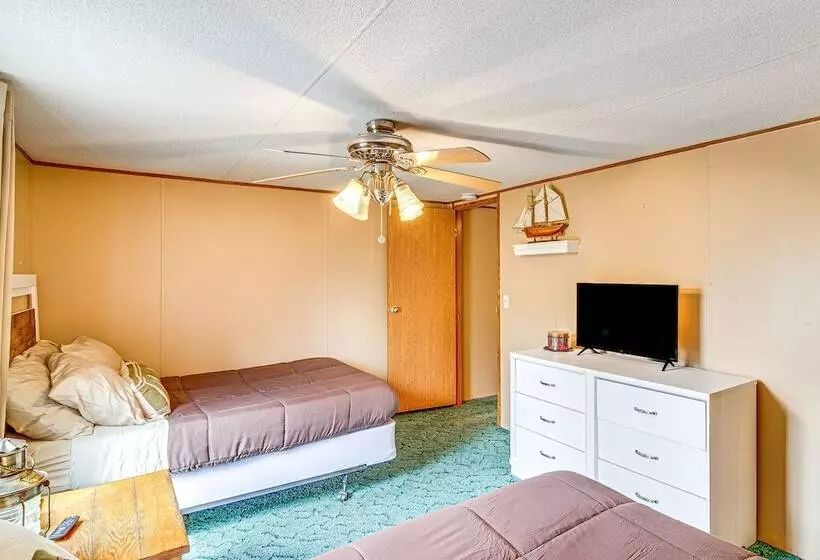 Nancy Cabin W/ Fire Pit Near Lake Cumberland!