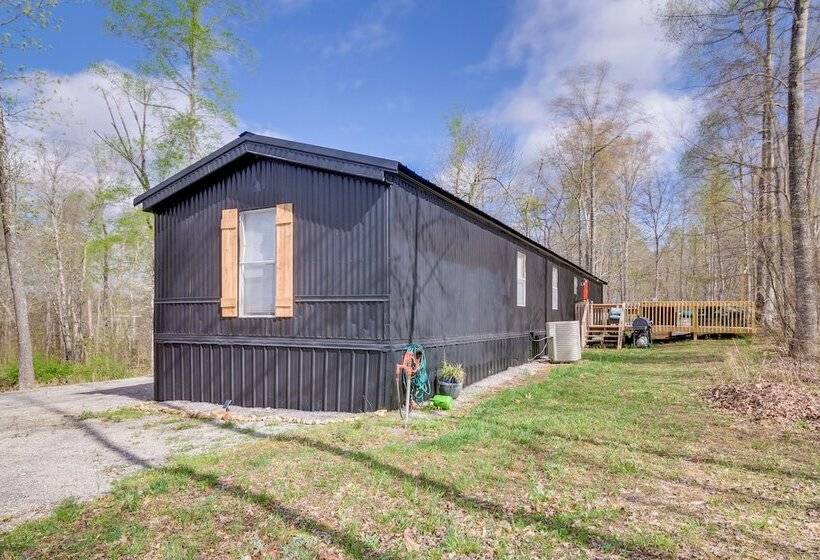 Nancy Cabin W/ Fire Pit Near Lake Cumberland!