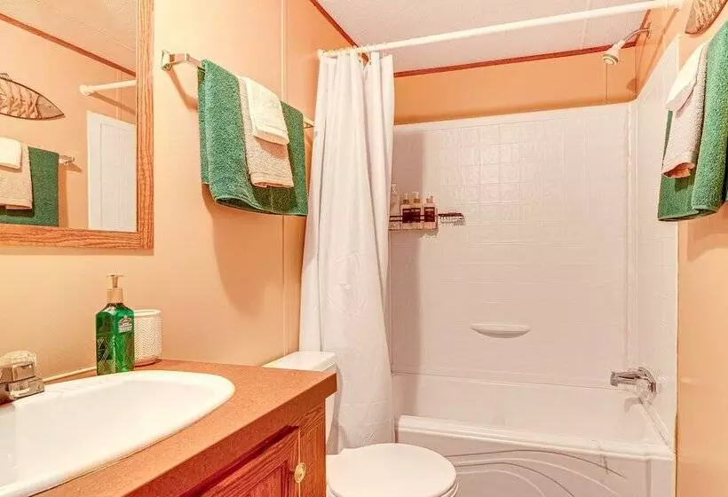 Nancy Cabin W/ Fire Pit Near Lake Cumberland!