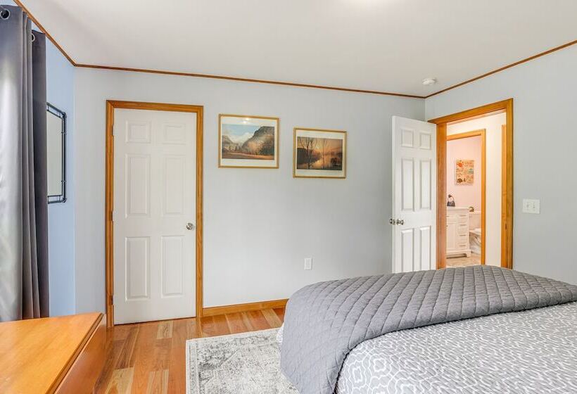 Views Of Canandaigua Lake: Middlesex Retreat!