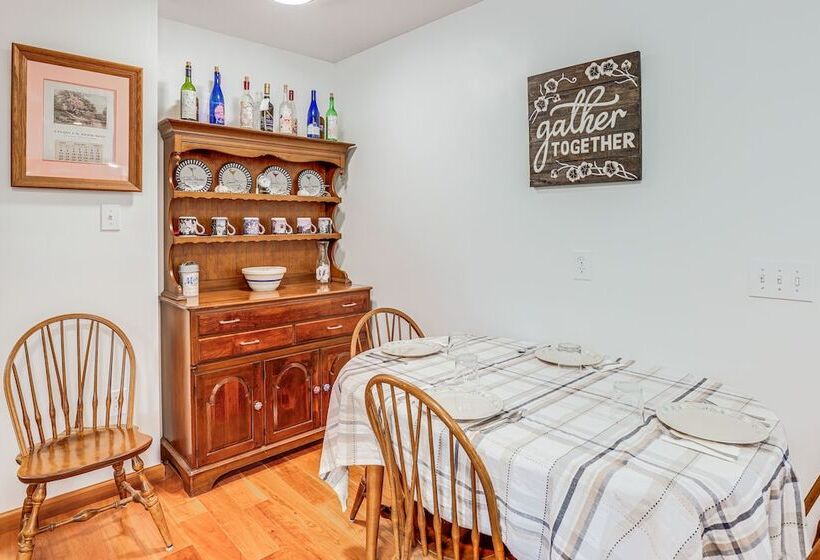 Views Of Canandaigua Lake: Middlesex Retreat!