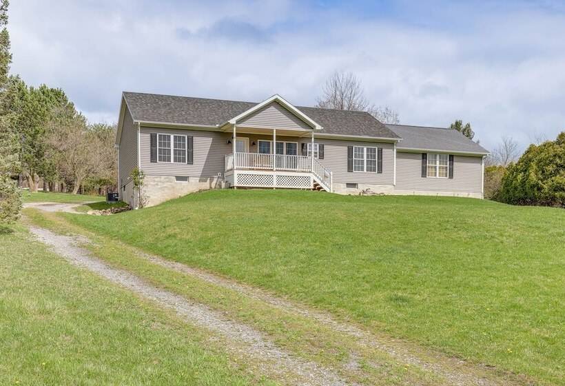 Views Of Canandaigua Lake: Middlesex Retreat!