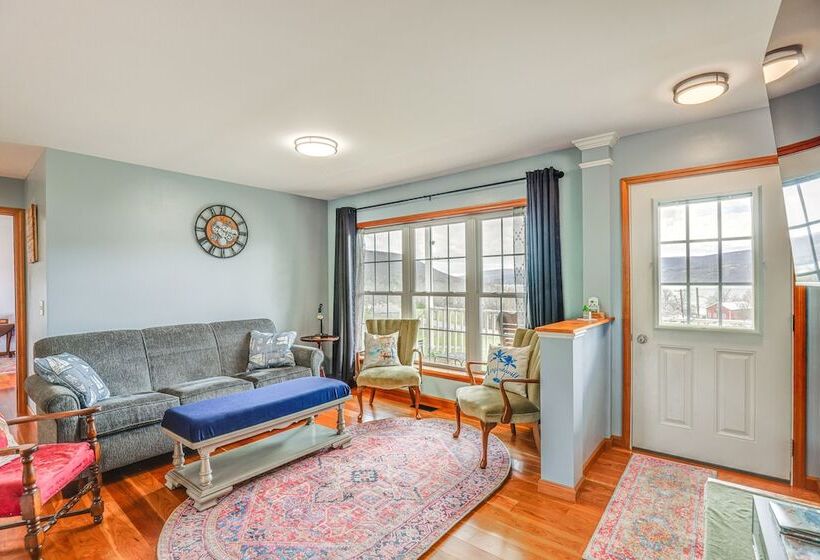 Views Of Canandaigua Lake: Middlesex Retreat!