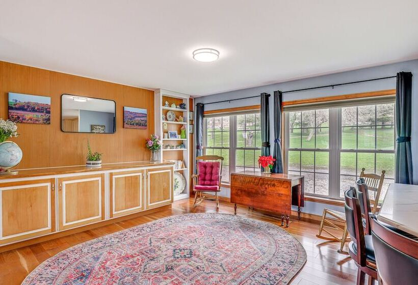 Views Of Canandaigua Lake: Middlesex Retreat!