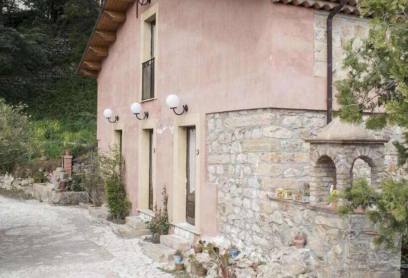 פנסיון Villa Nives