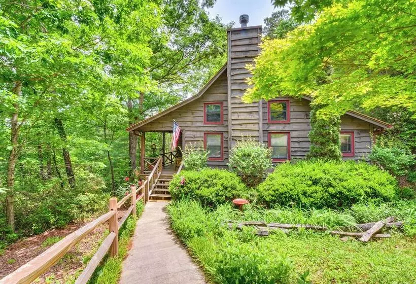 Rustic Cabin W/ Porches: 8 Mi To Tallulah Gorge!