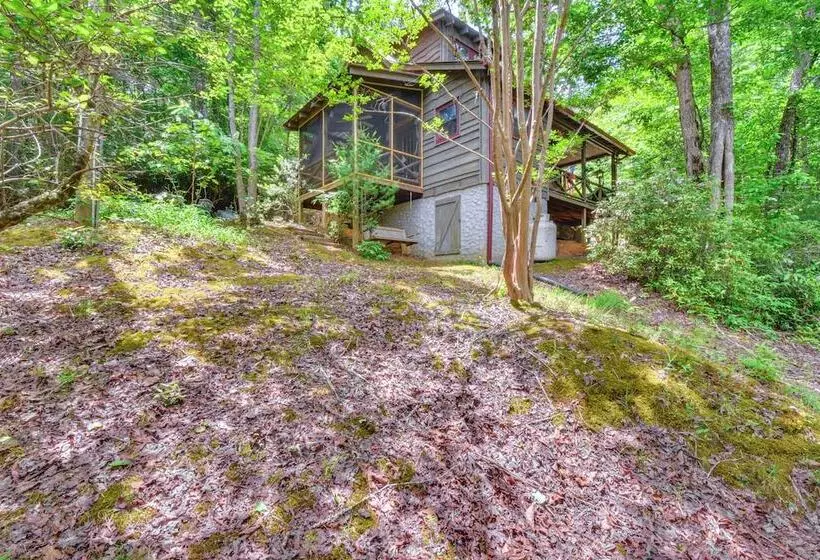 Rustic Cabin W/ Porches: 8 Mi To Tallulah Gorge!