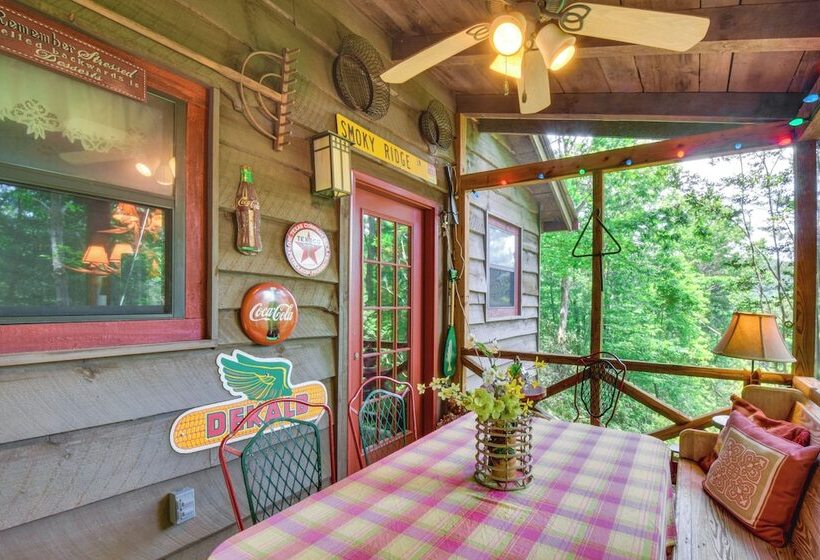 Rustic Cabin W/ Porches: 8 Mi To Tallulah Gorge!