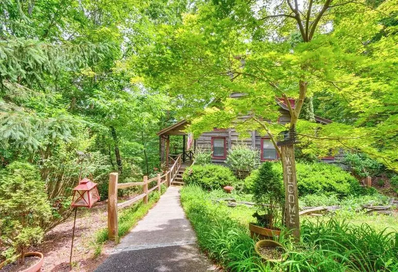 Rustic Cabin W/ Porches: 8 Mi To Tallulah Gorge!