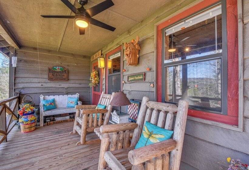 Rustic Cabin W/ Porches: 8 Mi To Tallulah Gorge!