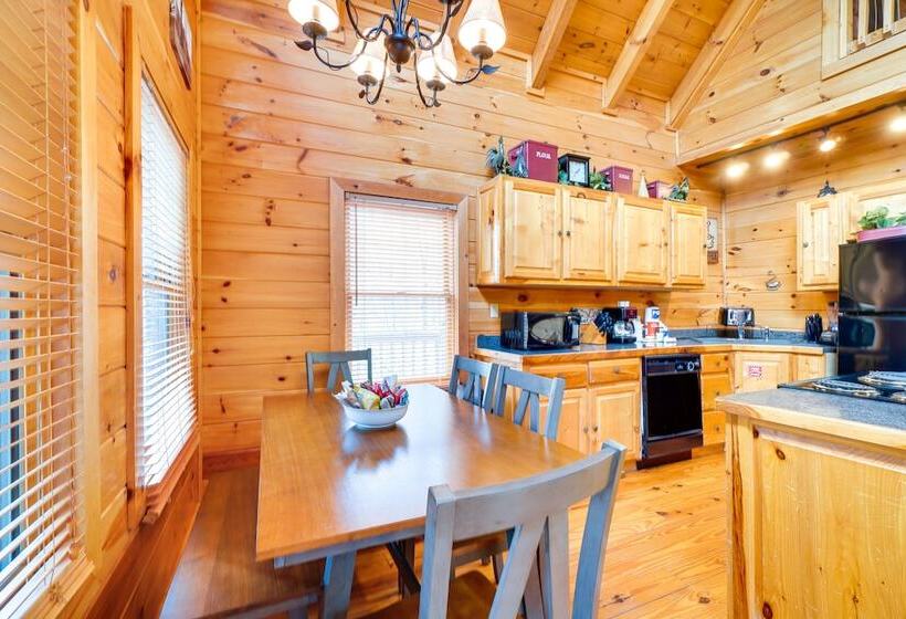 Sevierville Cabin W/ Hot Tub ~ 4 Mi To Natl Park!