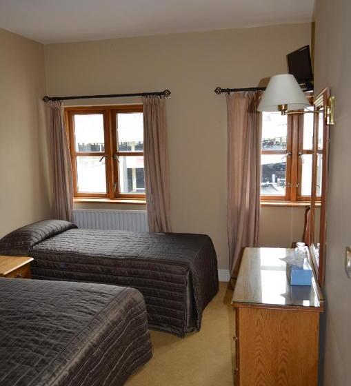 تختخواب و صبحانه Gate Lodge