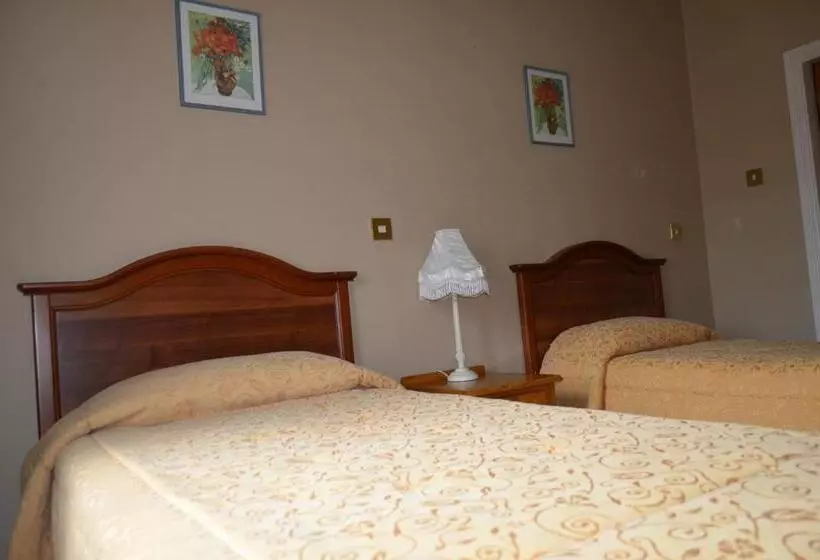 تختخواب و صبحانه Gate Lodge