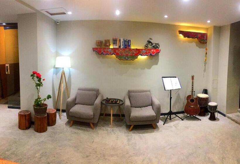 Fengma Feiyang Hostel