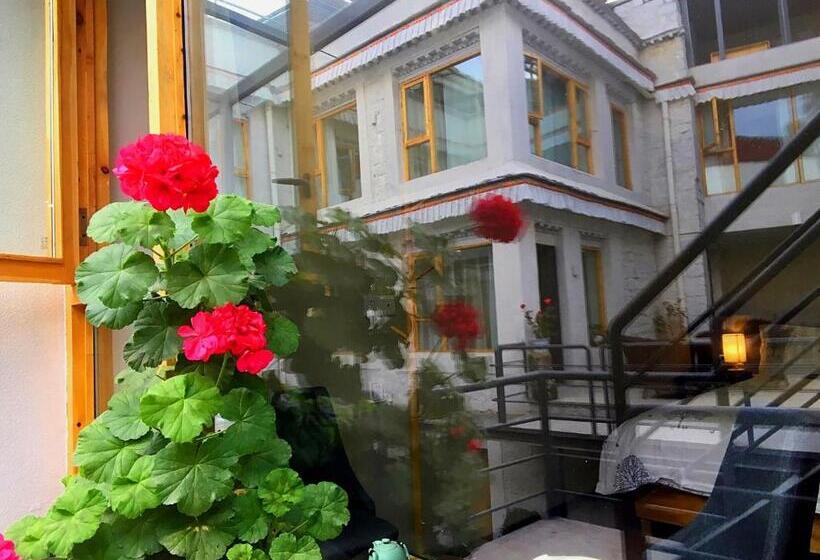 Fengma Feiyang Hostel