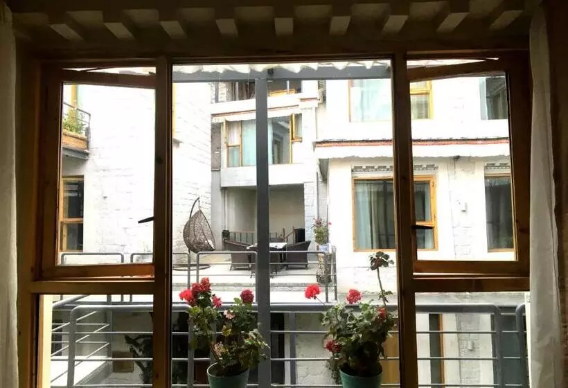 Fengma Feiyang Hostel