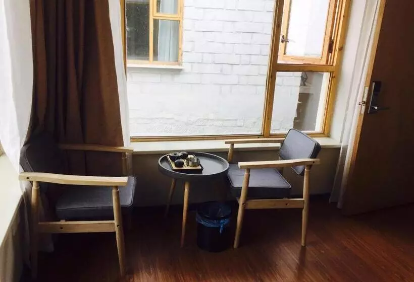 Fengma Feiyang Hostel