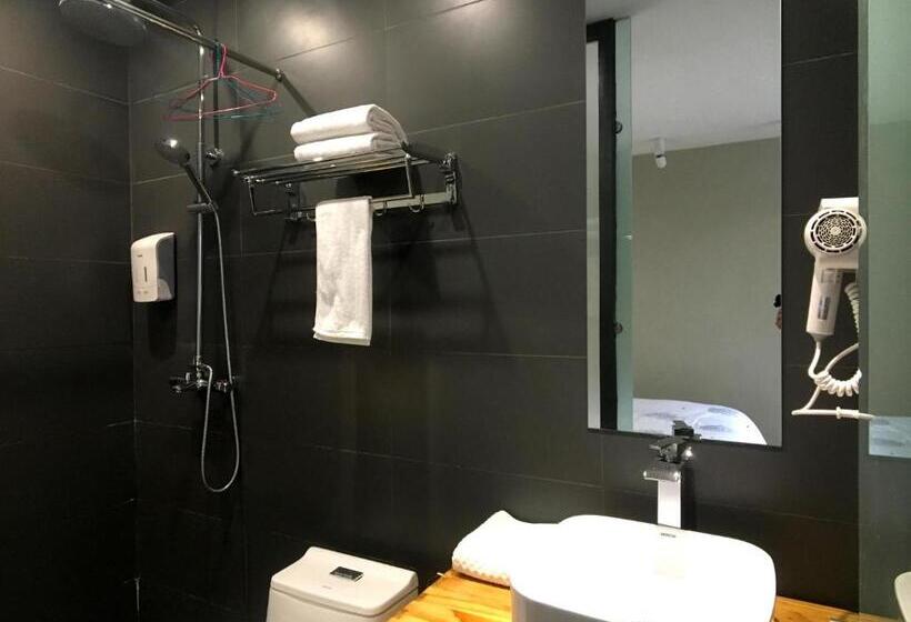 Fengma Feiyang Hostel