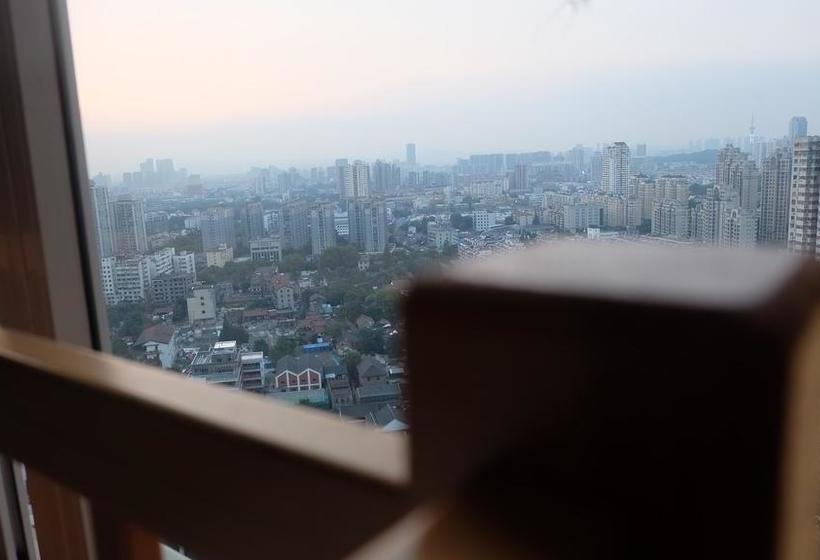 Liusu Hostel Jinling Branch