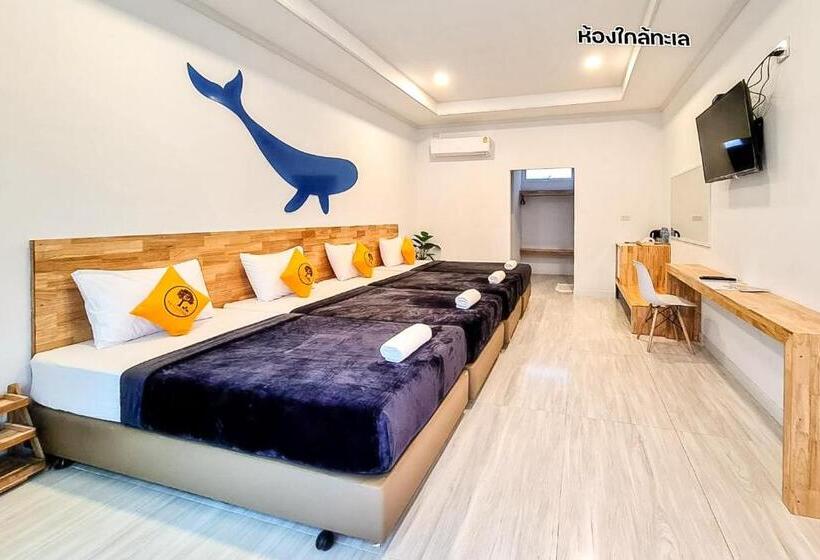 בית מלון כפרי The Toy Beach Resort Rayong