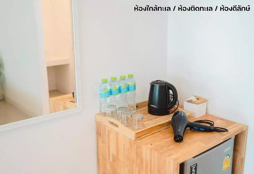 ホテル The Toy Beach Resort Rayong
