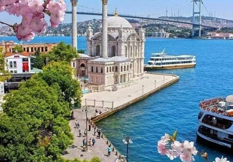 هتل Riverside