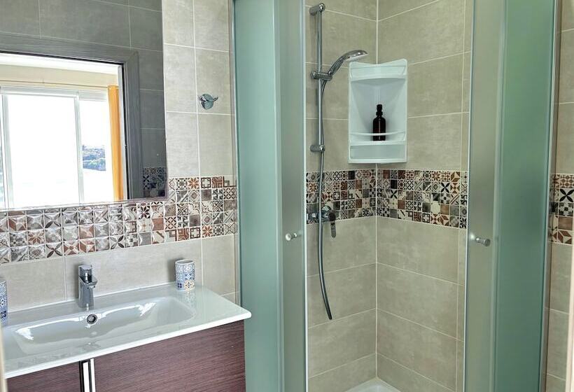 پانسیون All Nations Duplex With Pool