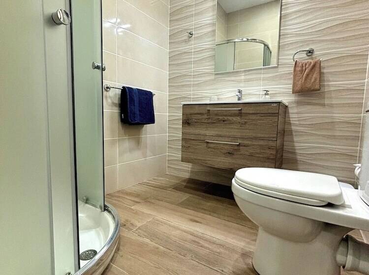 پانسیون All Nations Duplex With Pool