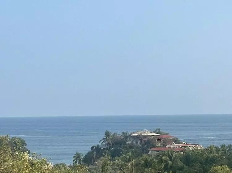 Retkeilymaja El Paraíso De María