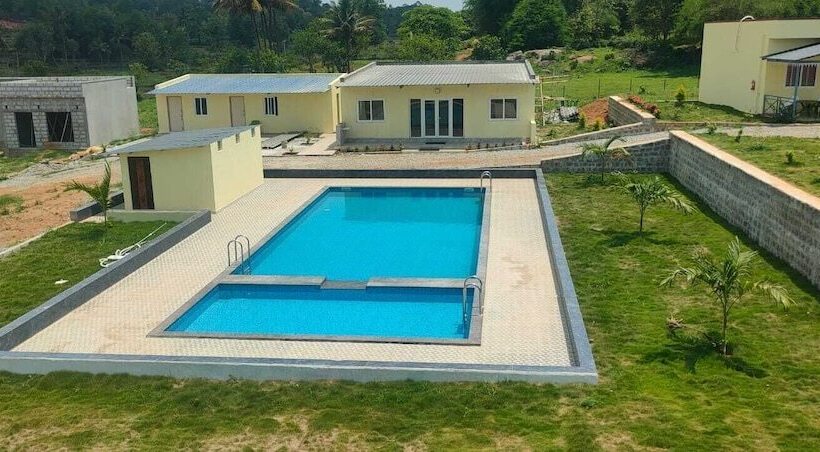 Hotel Coastal Grand Yelagiri