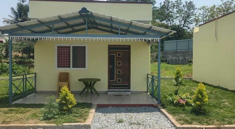 Hotel Coastal Grand Yelagiri