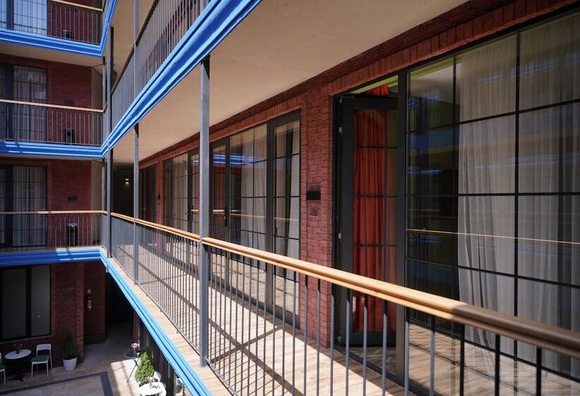 Station 22 Hotel სასტუმრო სადგური 22