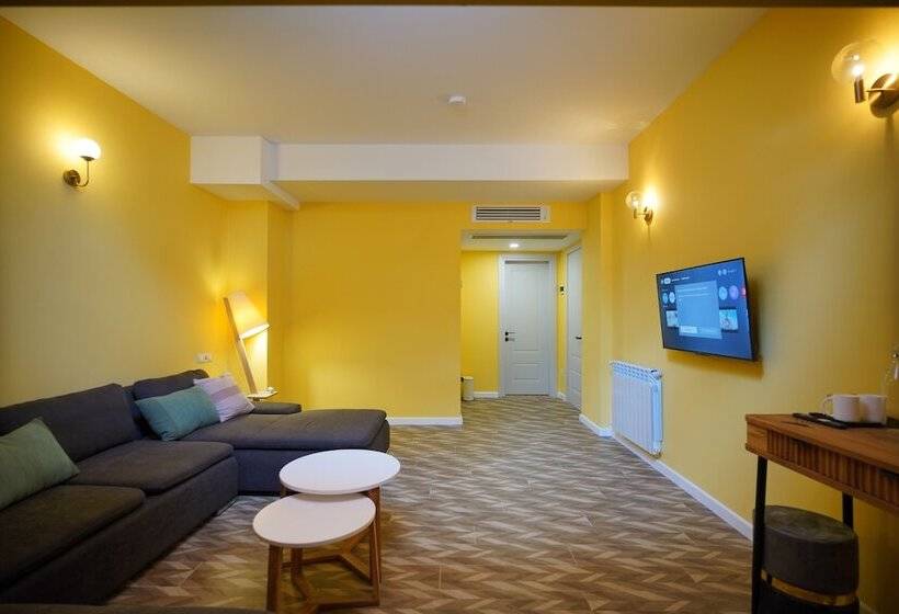 Station 22 Hotel სასტუმრო სადგური 22